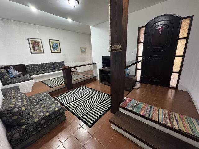 #18 - Casa para Venda em Taubaté - SP