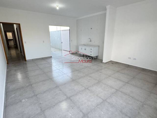 #54 - Casa para Venda em Taubaté - SP - 2