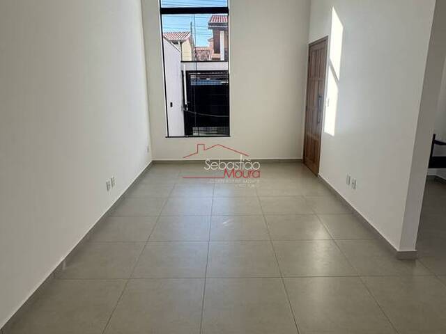 #56 - Casa para Venda em Taubaté - SP - 2