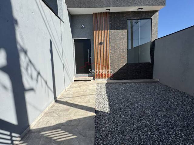 #94 - Casa para Venda em Taubaté - SP - 2